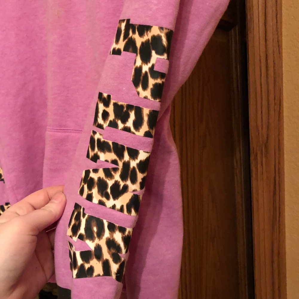 Cheetah pullover - Picture 3 of 3